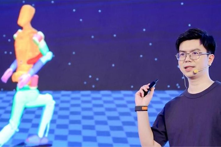 天才少年稚晖君z6mg·人生就是博机器人走路进场！AI模型做大脑，目标售价20万以内